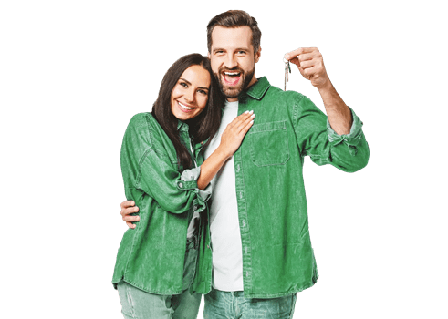 homem e mulher com chave na mão